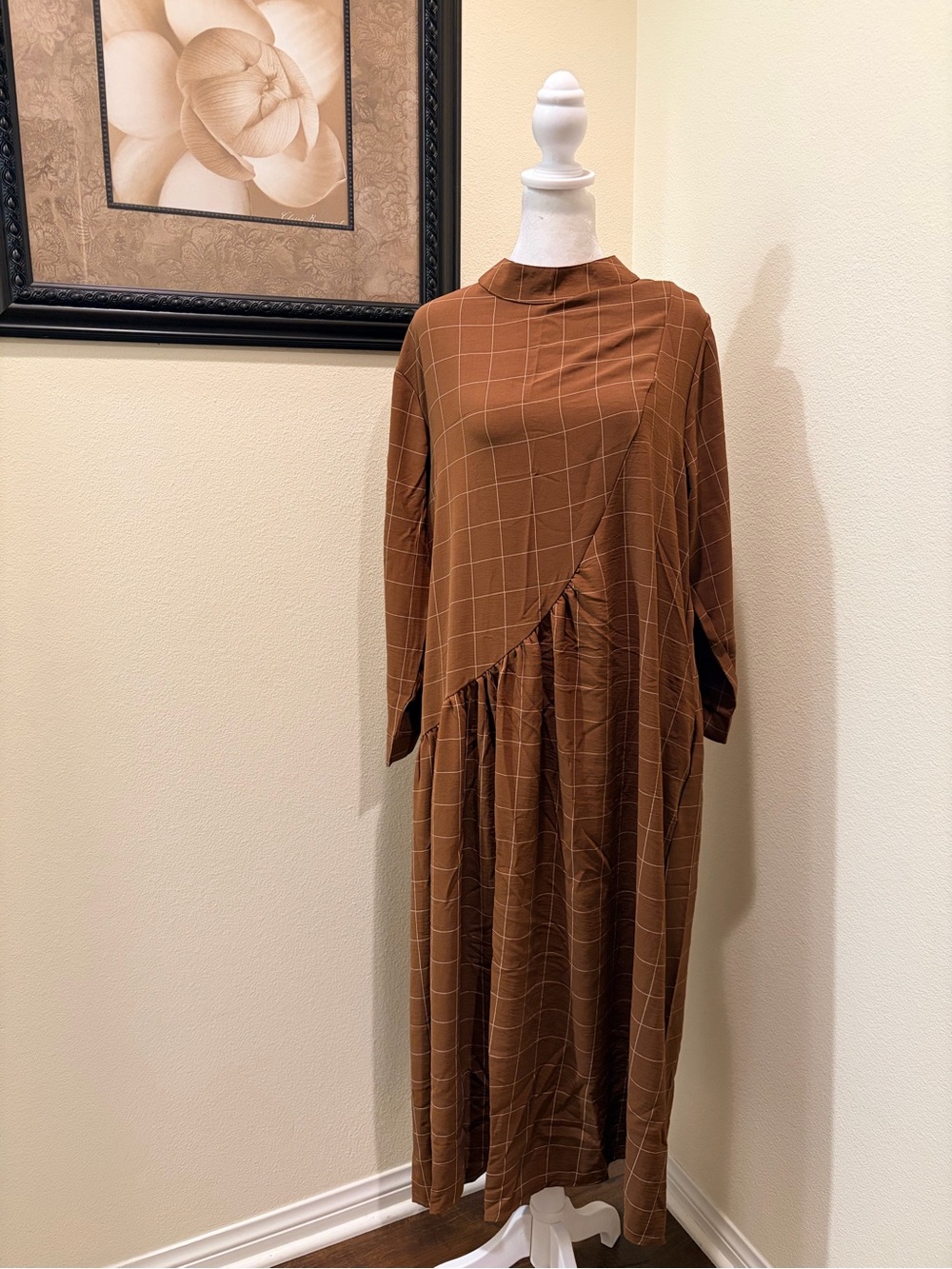 Phankarat One Size Long Sleeve Brown Windowpane Dress with side pockets NWT